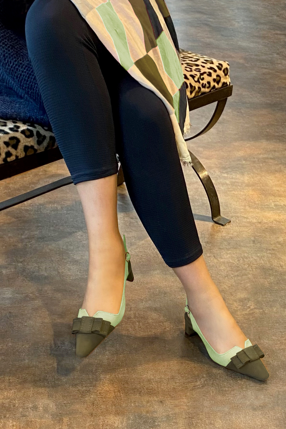 Khaki green women's open back shoes, with a knot. Tapered toe. Low kitten heels. Worn view - Florence KOOIJMAN